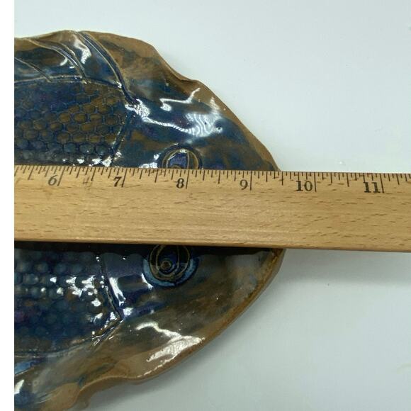 Handmade Studio‎ Ceramic Art Pottery Blue Fish Serving Plate Trinket dish SIGNED - Picture 8 of 9